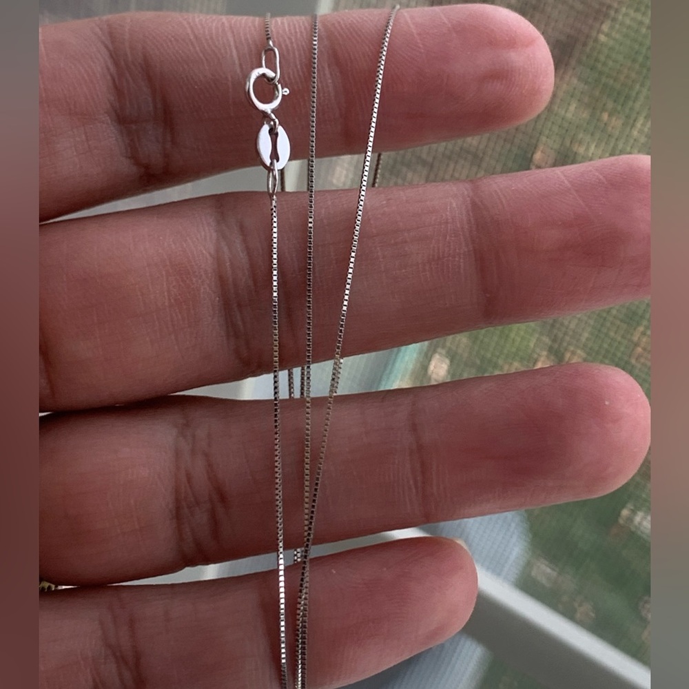 10kt White Gold Box Chain - 18"